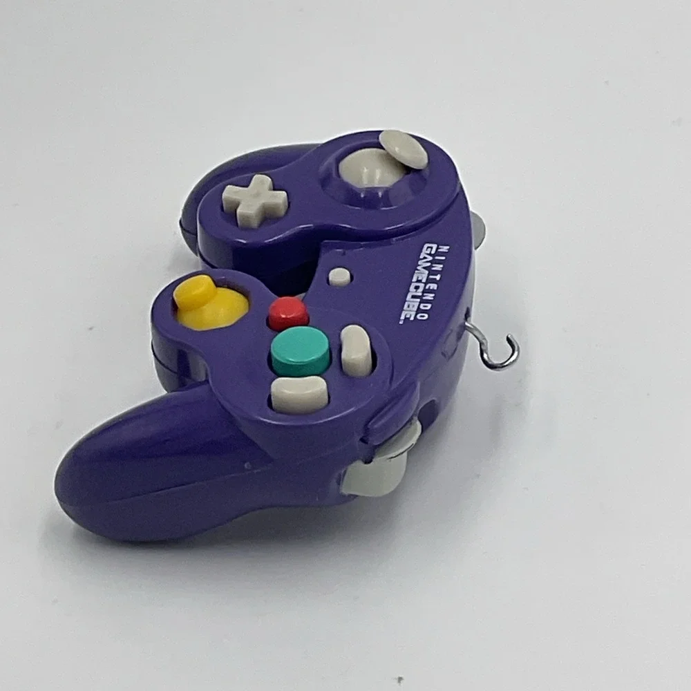Purple GameCube Controller Keychain Paladone Nintendo Backpack Buddies Bag Clip